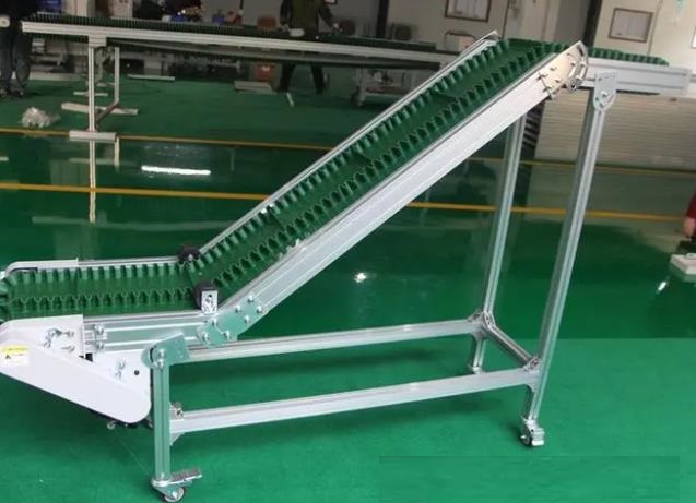 哈爾濱Z型裙邊皮帶輸送機(jī)